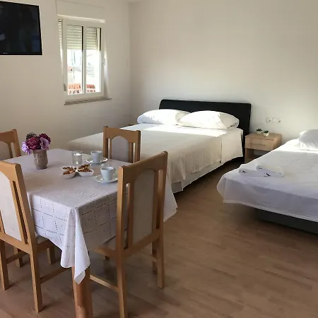 Helena Apartamento
