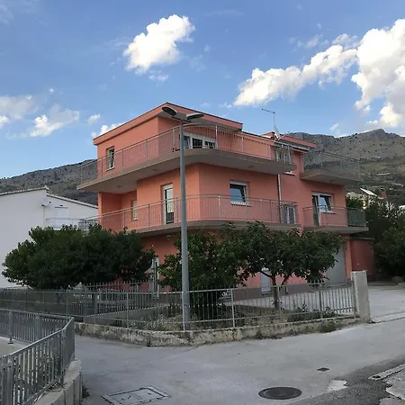Helena Apartamento